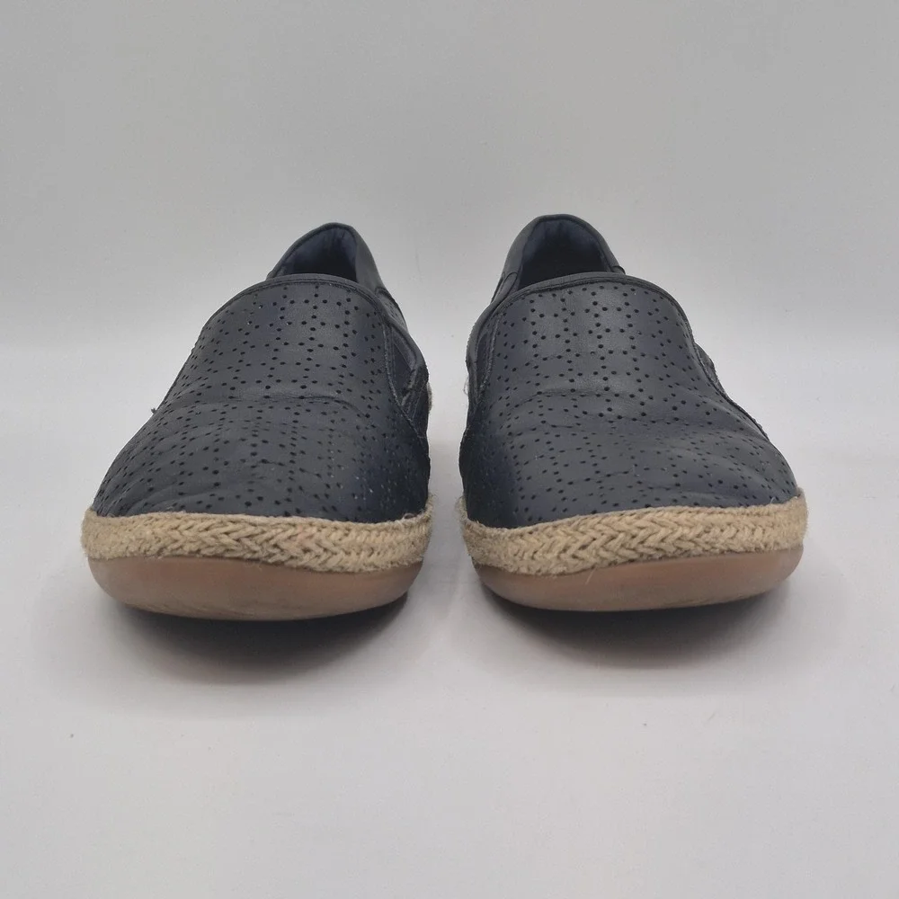 Clarks Collection Shoes Womens Size 8.5 Navy Perforated Espadrille Slip On‎ Flat